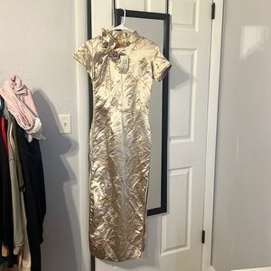 Dachunghwa dress never worn